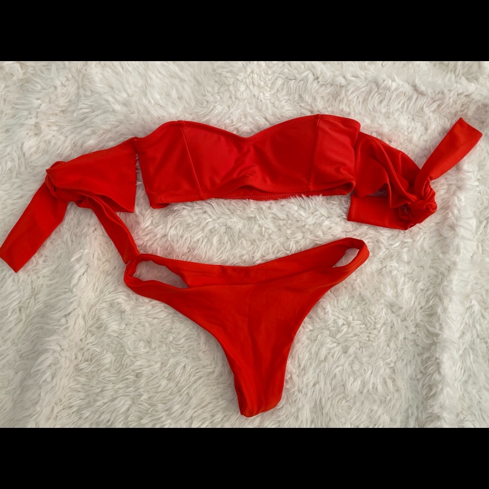 Bikini Set (No Brand Name)